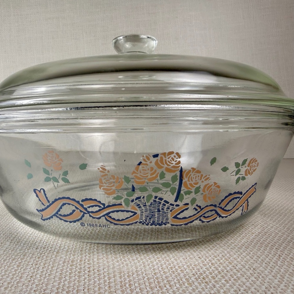 Anchor Hocking  1.5 Qt Covered Glass Casserole “Pink Roses in Basket” 1989 - Picture 3 of 15